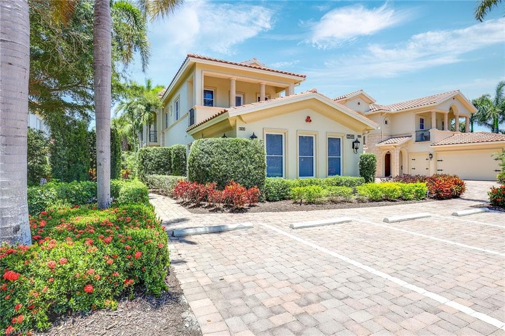 2319 Tradition WAY 101 NAPLES, FL 34105