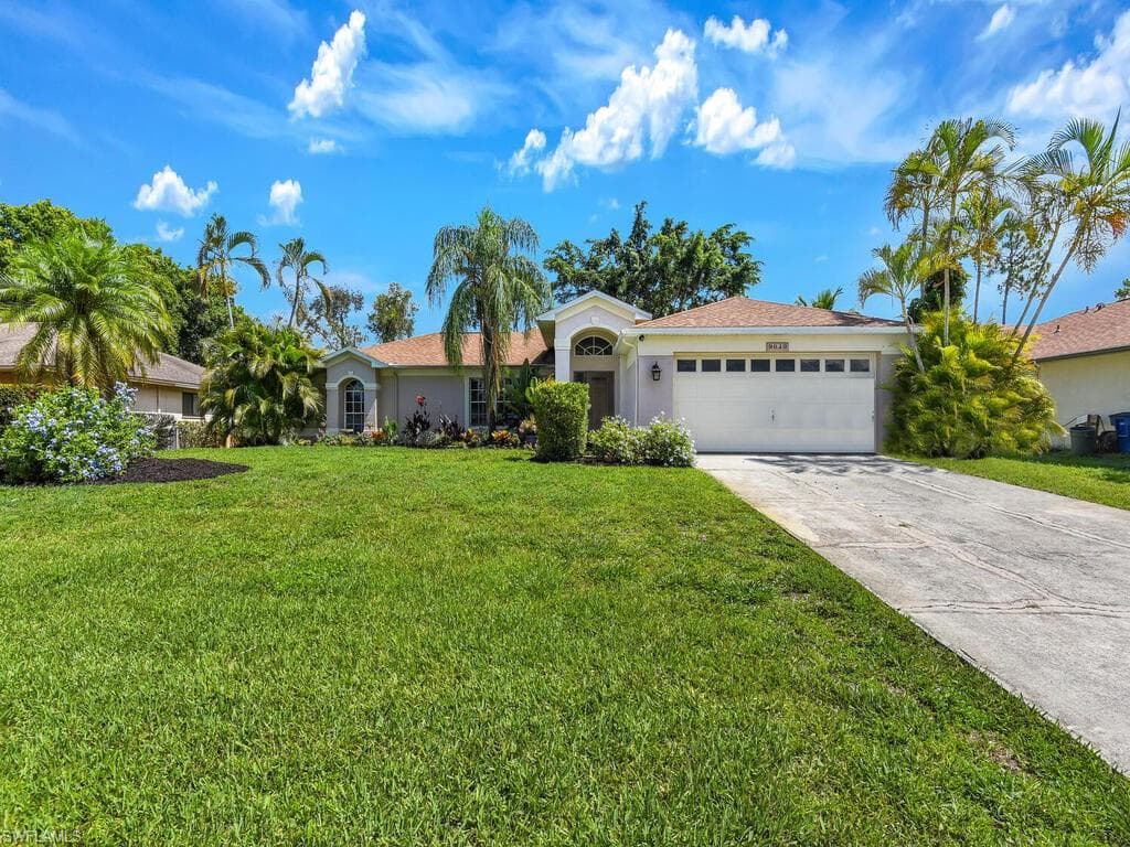 9039 Caloosa RD FORT MYERS, FL 33967