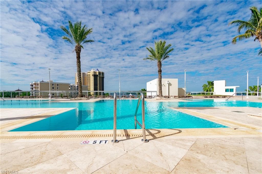 3000 Oasis Grand BLVD 1805 FORT MYERS, FL 33916