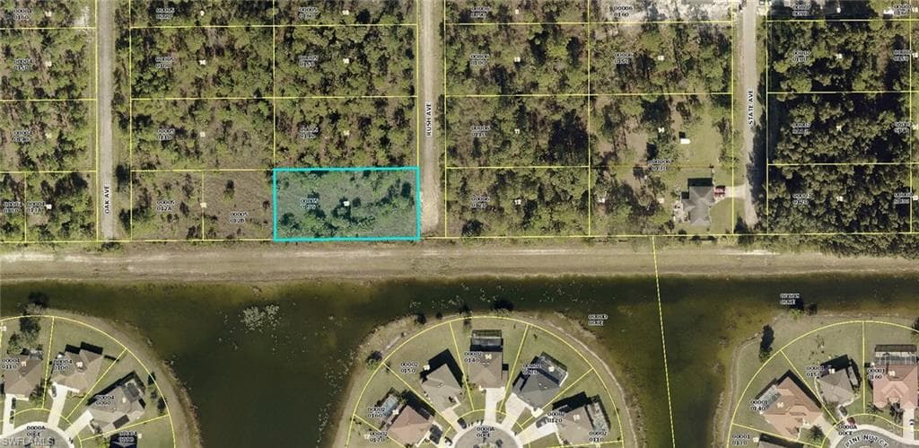 801 Rush AVE LEHIGH ACRES, FL 33972