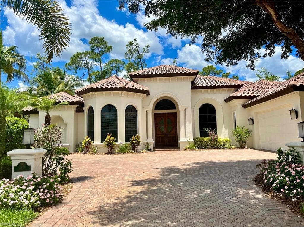 2921 Leonardo AVE NAPLES, FL 34119