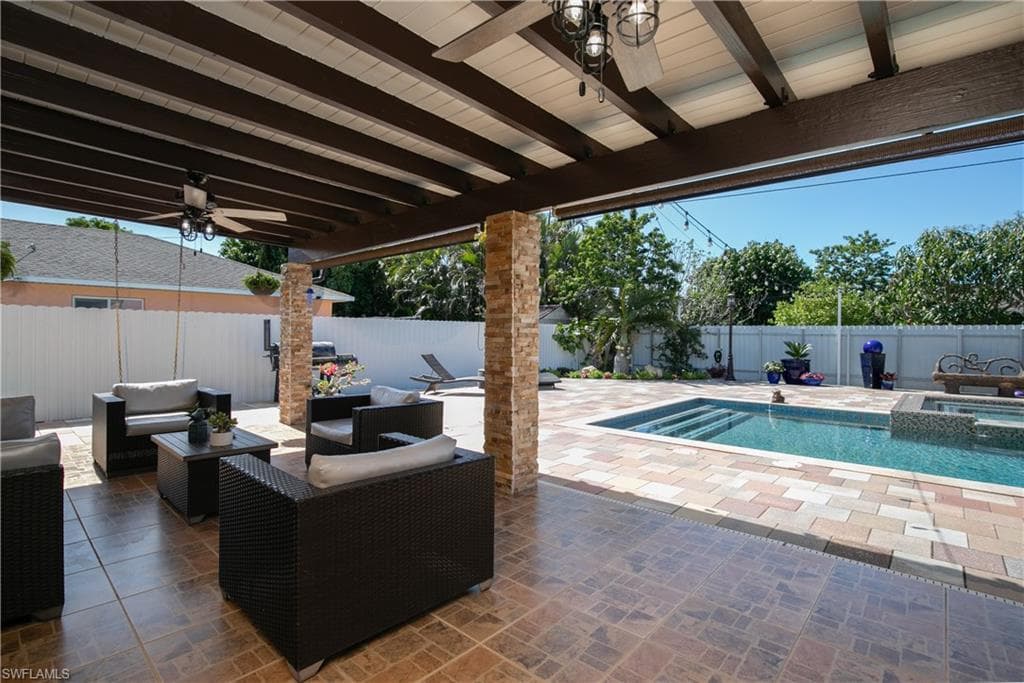 314 SE 19th TER CAPE CORAL, FL 33990
