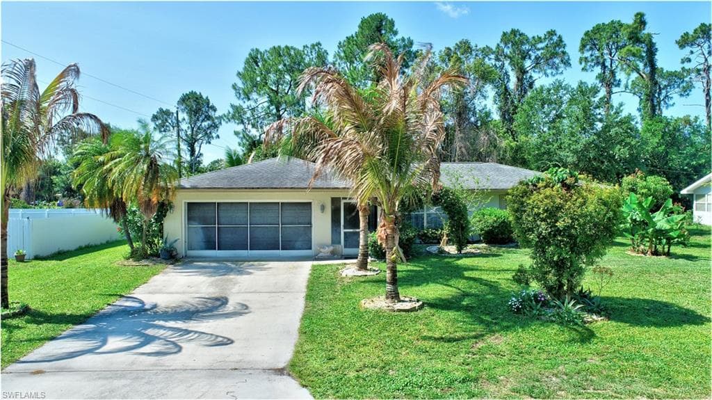 2602 E 3rd ST LEHIGH ACRES, FL 33936