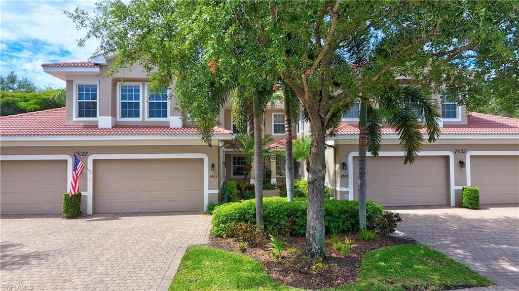 7832 Hawthorne DR 1901 NAPLES, FL 34113