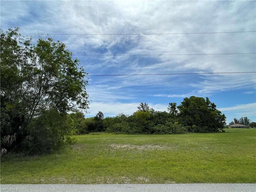 1525 NW 26th PL CAPE CORAL, FL 33993