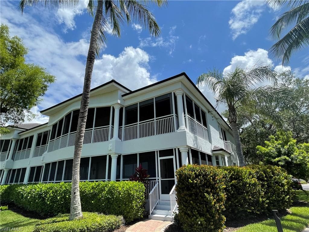 5075 Yacht Harbor CIR 603 NAPLES, FL 34112