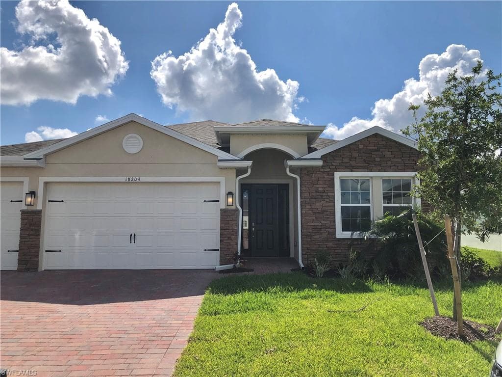 18204 Everson Miles CIR NORTH FORT MYERS, FL 33917