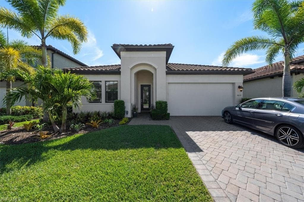 4613 Abaca CIR NAPLES, FL 34119