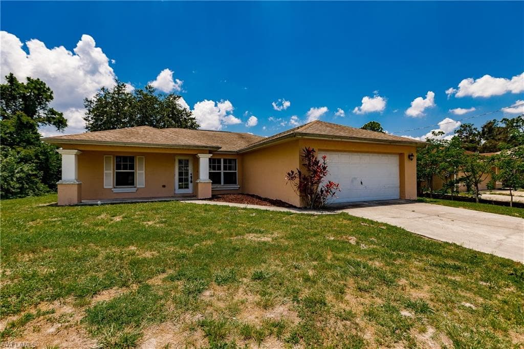 5561 Benton ST LEHIGH ACRES, FL 33971
