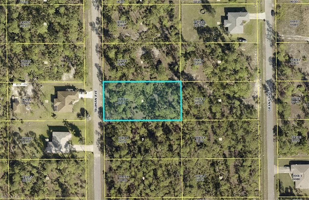 912 Truman AVE LEHIGH ACRES, FL 33972