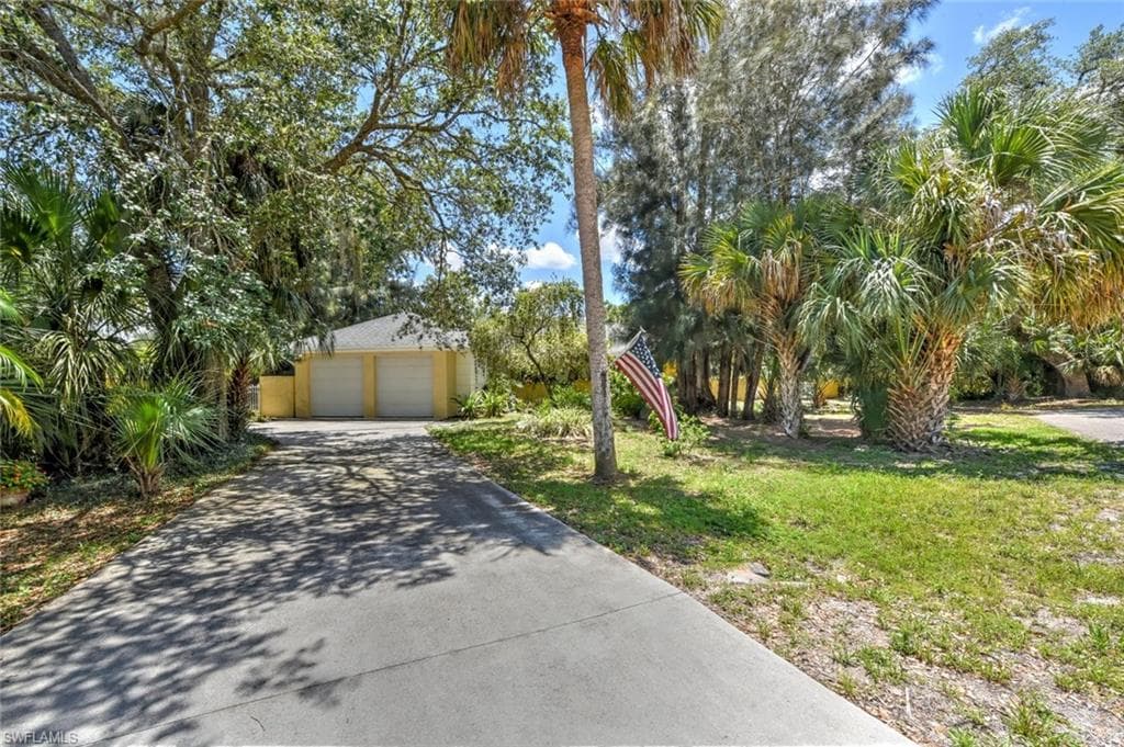 9250 Sedgefield RD NORTH FORT MYERS, FL 33917