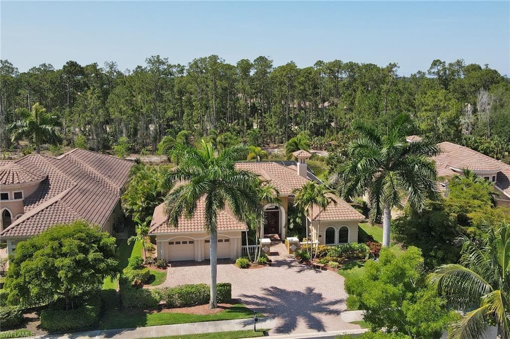 1024 Tivoli DR NAPLES, FL 34104
