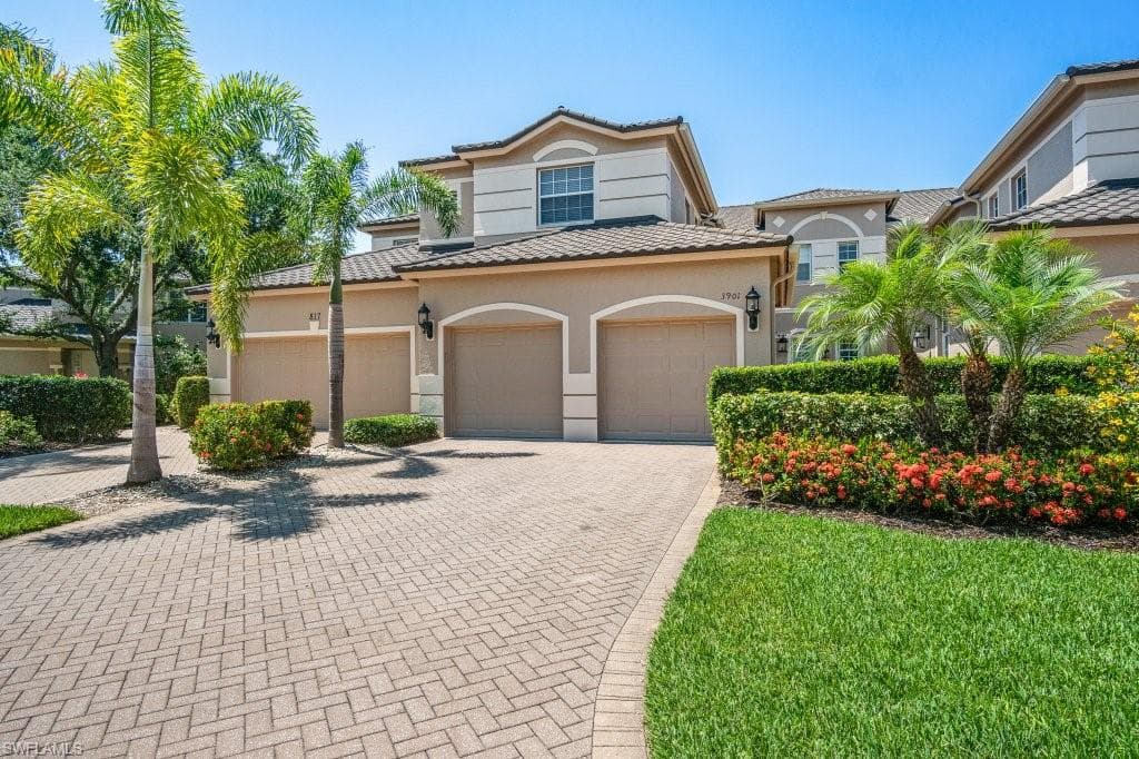 817 Regency Reserve CIR 3901 NAPLES, FL 34119