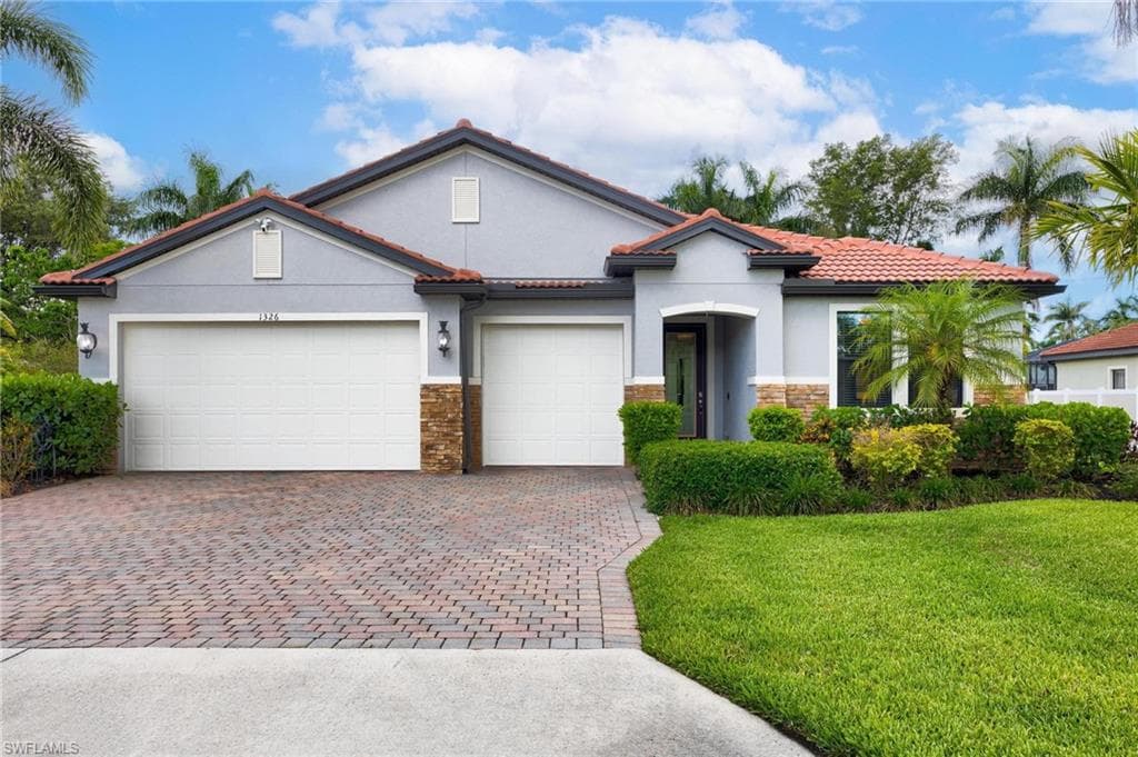 1326 Jambalana LN FORT MYERS, FL 33901