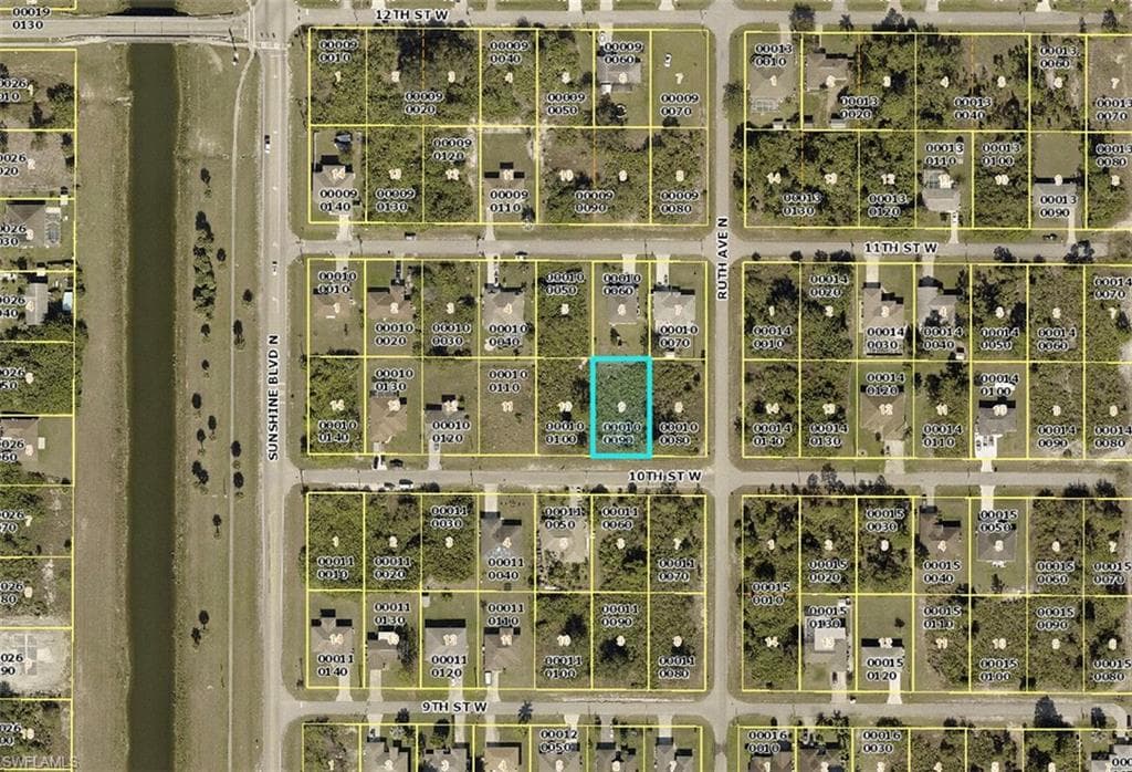 3316 10th ST W LEHIGH ACRES, FL 33971