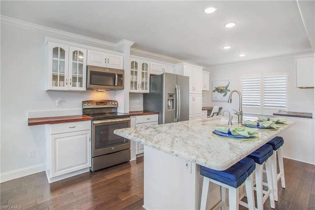5975 Bloomfield CIR C107 NAPLES, FL 34112