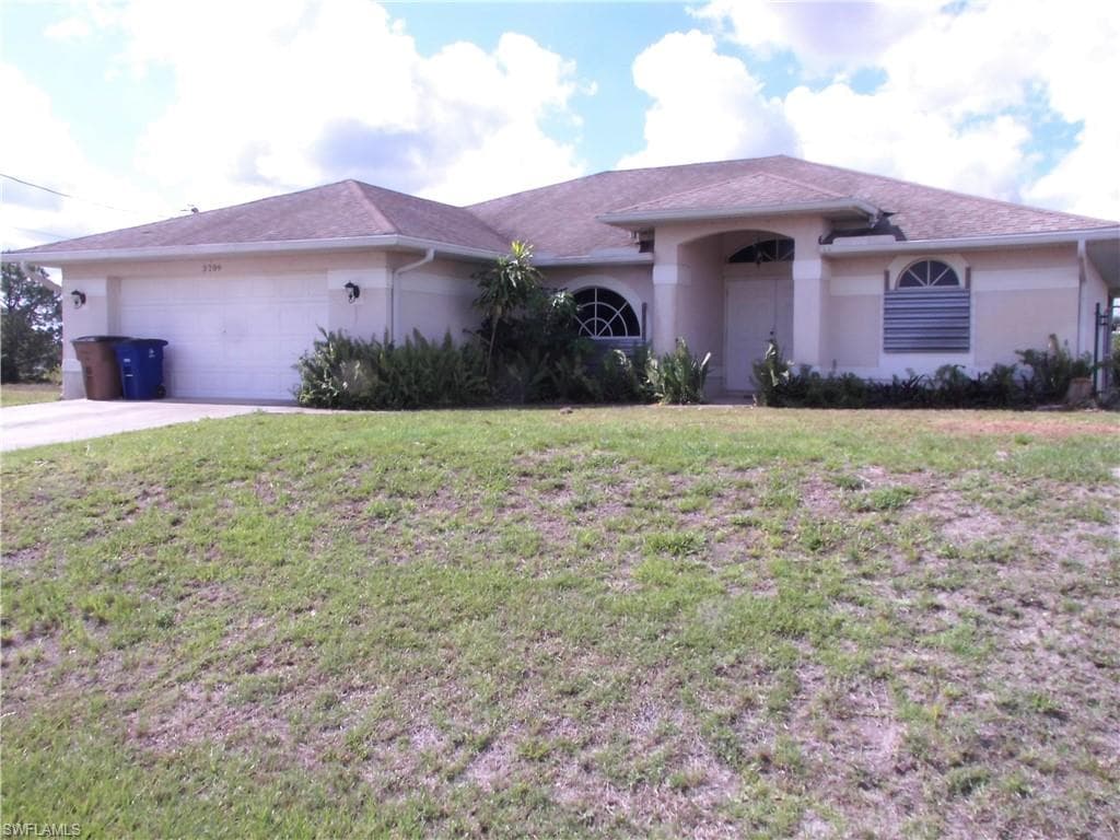 2709 37th ST SW LEHIGH ACRES, FL 33976