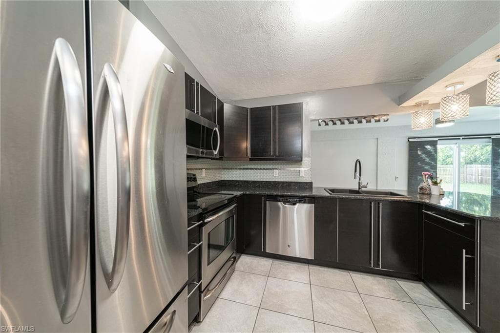 222 SW 43rd ST CAPE CORAL, FL 33914