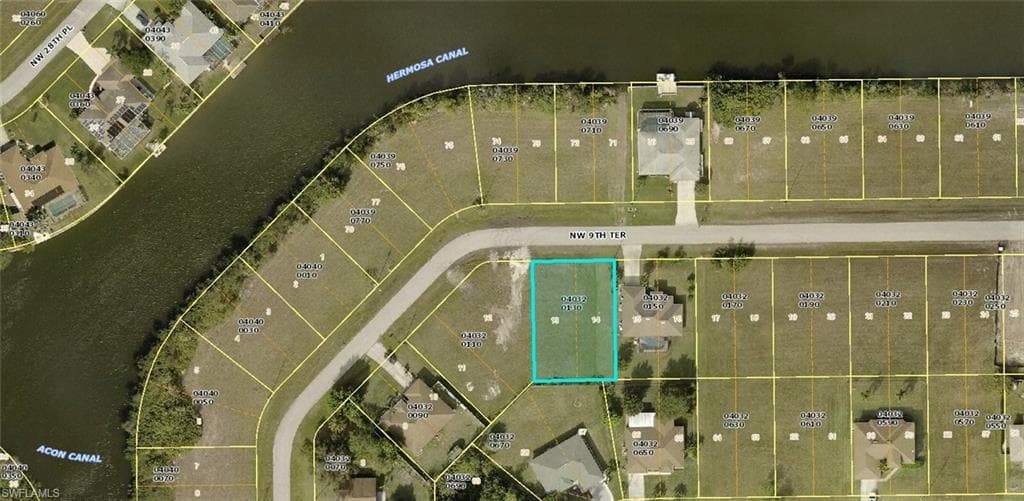 2800 NW 9th TER CAPE CORAL, FL 33993