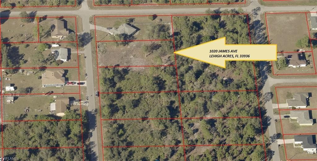 1020 James AVE LEHIGH ACRES, FL 33936