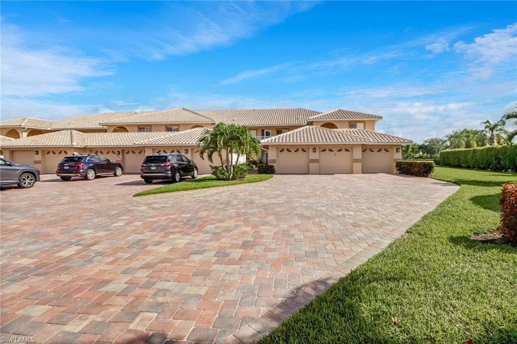 9009 Michael CIR 1-103 NAPLES, FL 34113