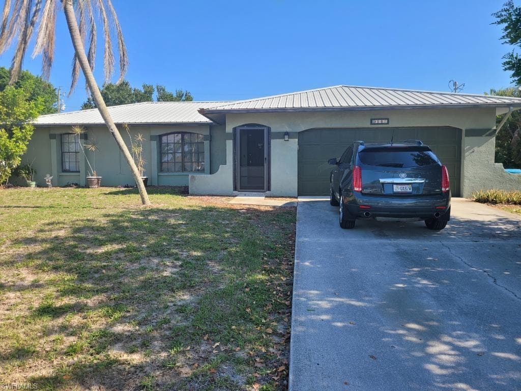 914 SE 28th TER CAPE CORAL, FL 33904