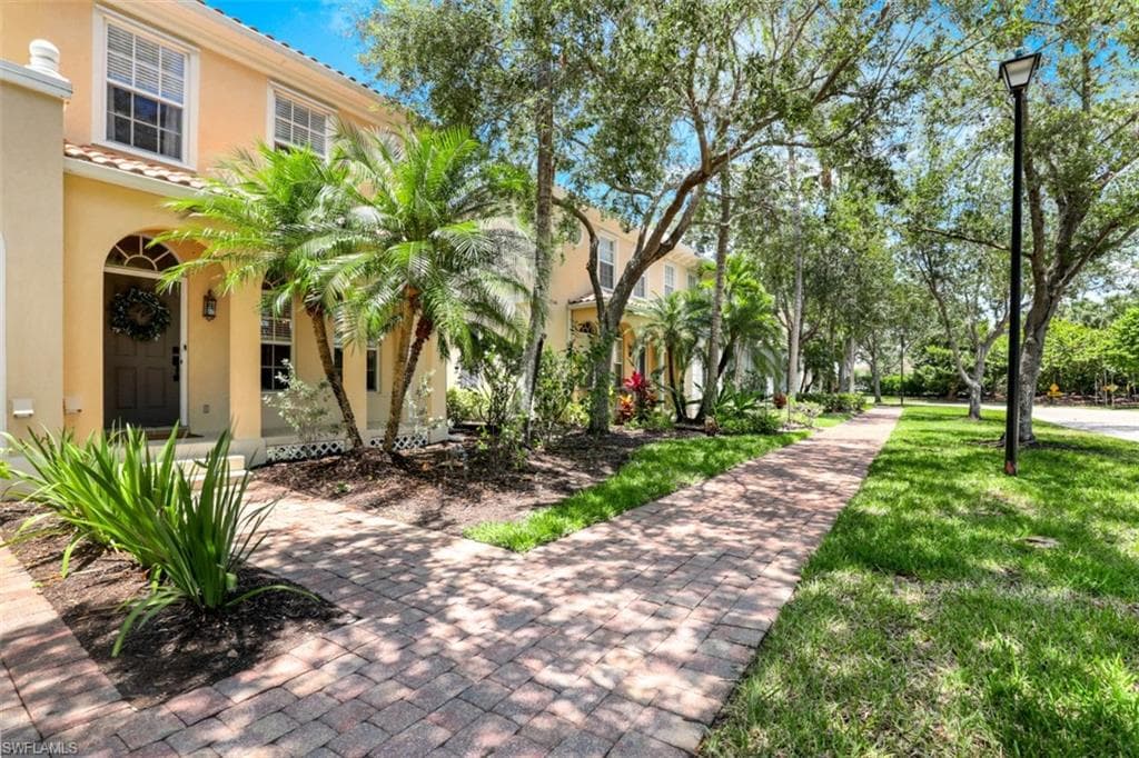 3544 Islandwalk CIR NAPLES, FL 34119