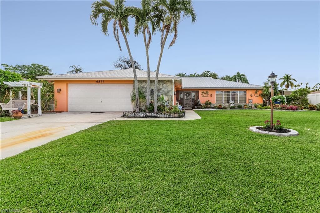 6577 E Town And River RD FORT MYERS, FL 33919