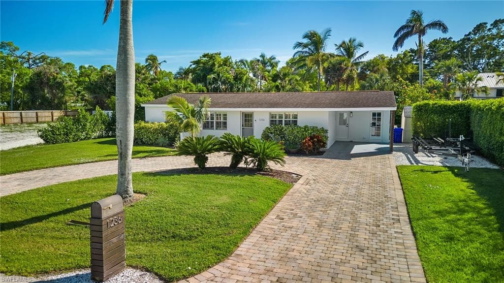 1236 13th AVE N NAPLES, FL 34102