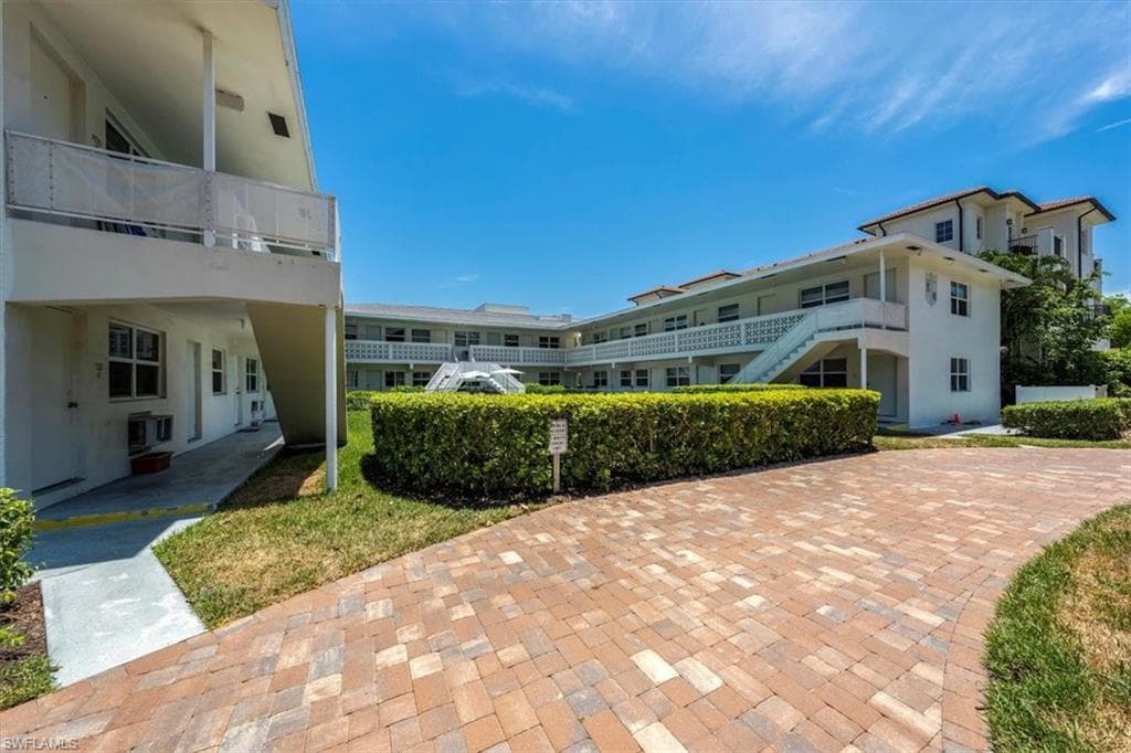 540 4th AVE S 13 NAPLES, FL 34102