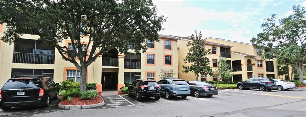 7935 Preserve CIR 438 NAPLES, FL 34119