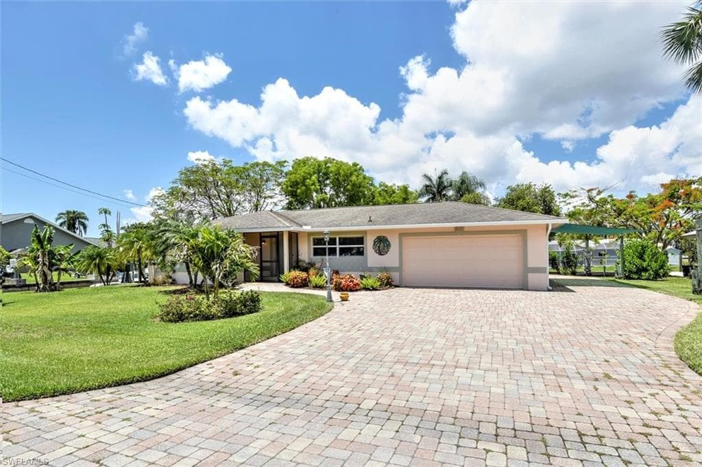 2231 Club House RD NORTH FORT MYERS, FL 33917