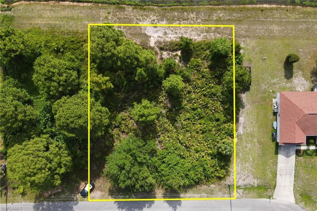 1702 Crawford AVE N LEHIGH ACRES, FL 33971