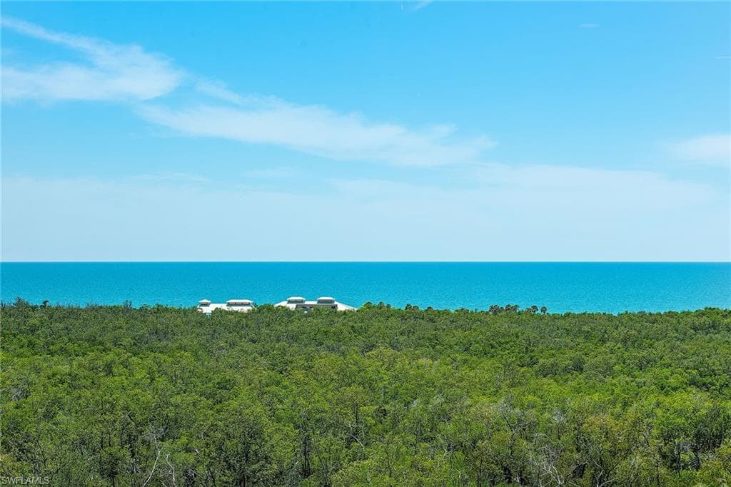 7225 Pelican Bay BLVD 1005 NAPLES, FL 34108