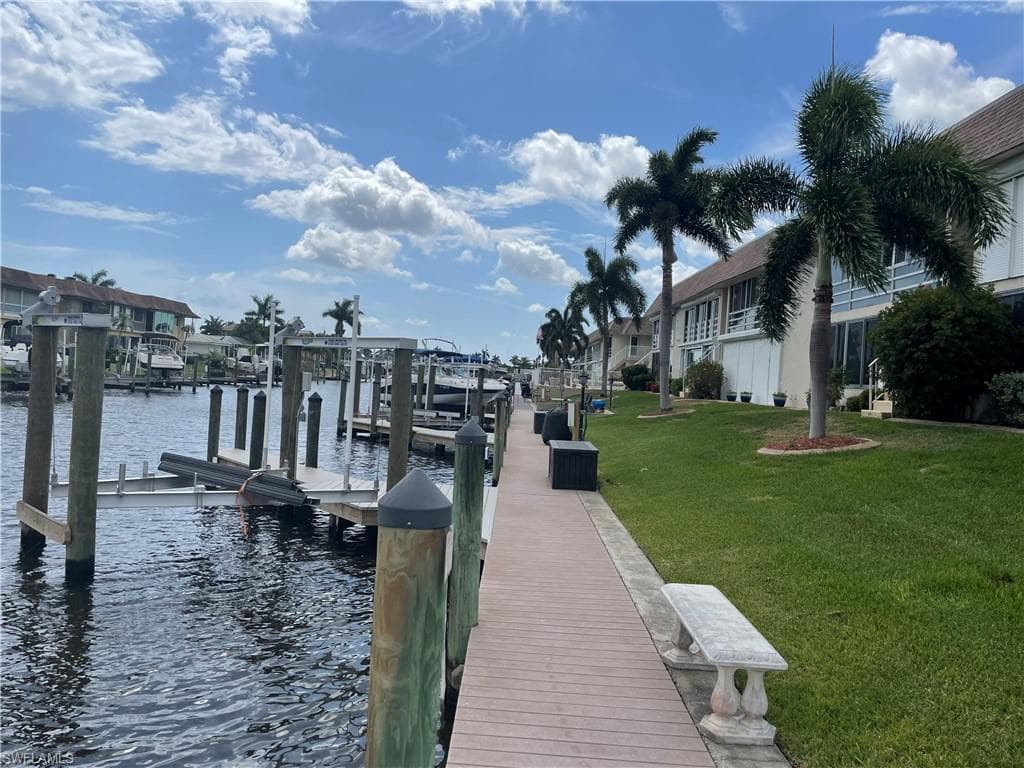 1730 Sandy CIR 105 CAPE CORAL, FL 33904