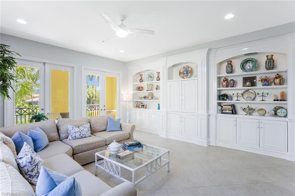 2870 Castillo CT 102 NAPLES, FL 34109