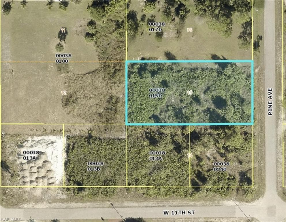 1103 Pine AVE LEHIGH ACRES, FL 33972
