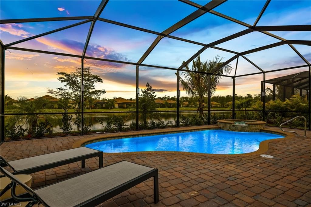 28042 Foxrock CT BONITA SPRINGS, FL 34135