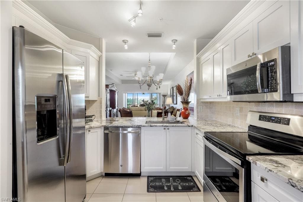 7839 Regal Heron CIR 303 NAPLES, FL 34104