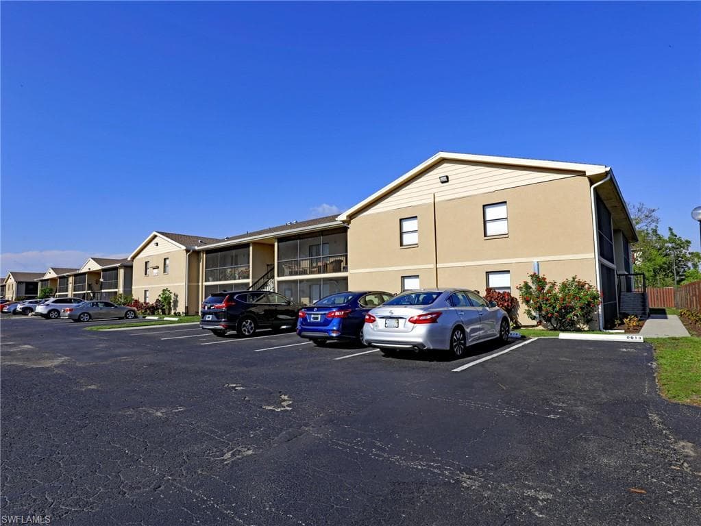5309 Summerlin RD 905 FORT MYERS, FL 33919