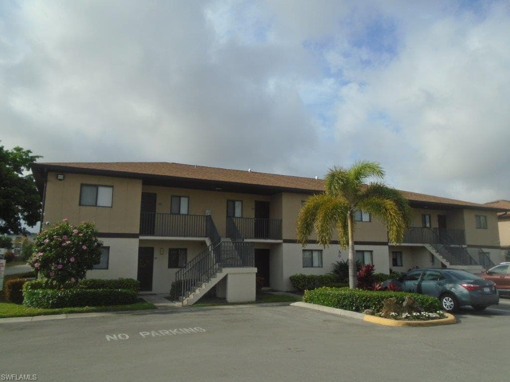 4790 S Cleveland AVE B208 FORT MYERS, FL 33907