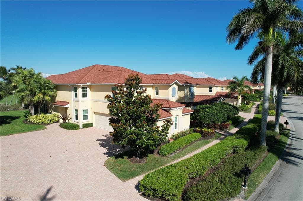 1272 Rialto WAY 6-201 NAPLES, FL 34114