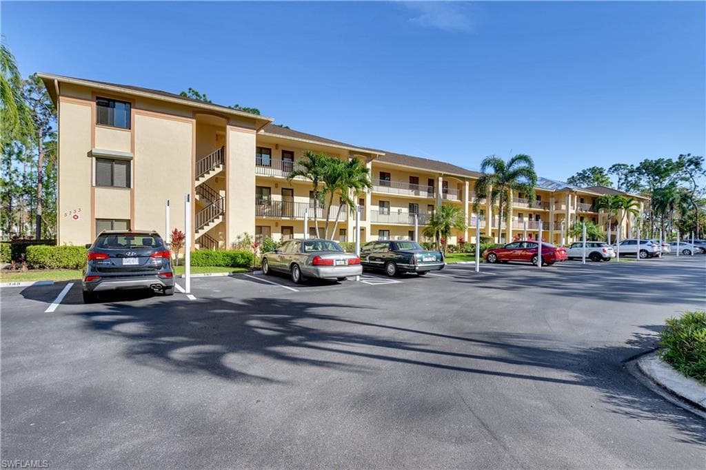 5733 Deauville CIR G102 NAPLES, FL 34112