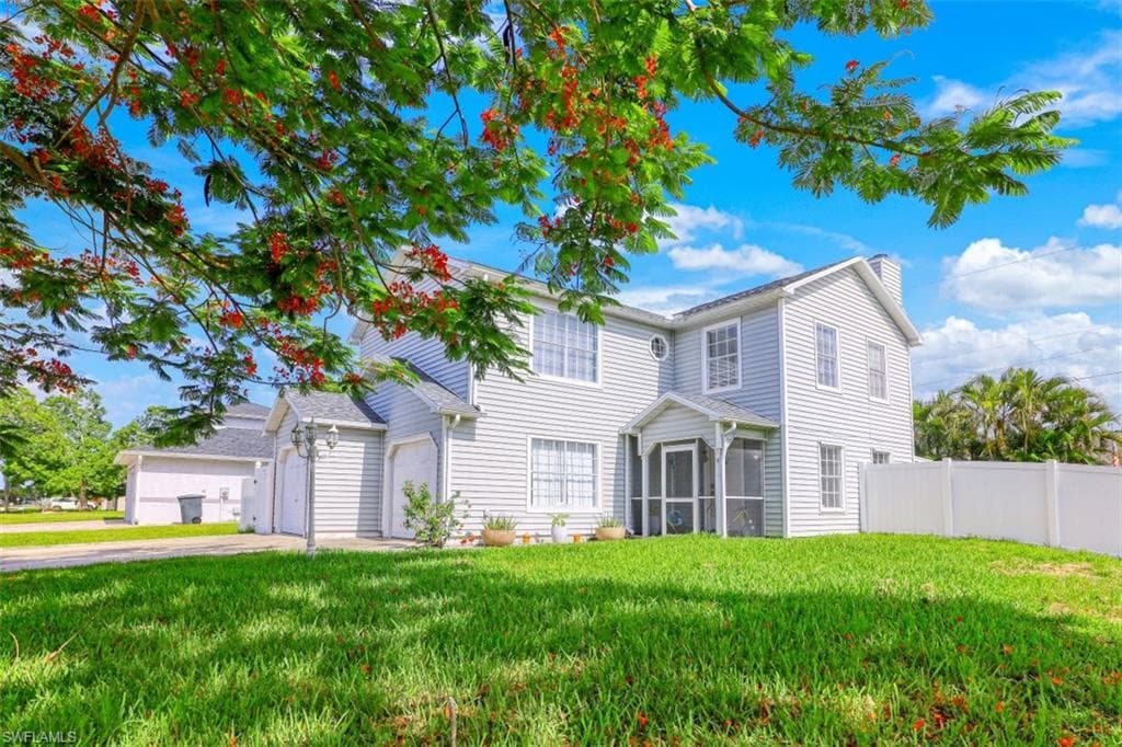 8365 Tahiti RD FORT MYERS, FL 33967