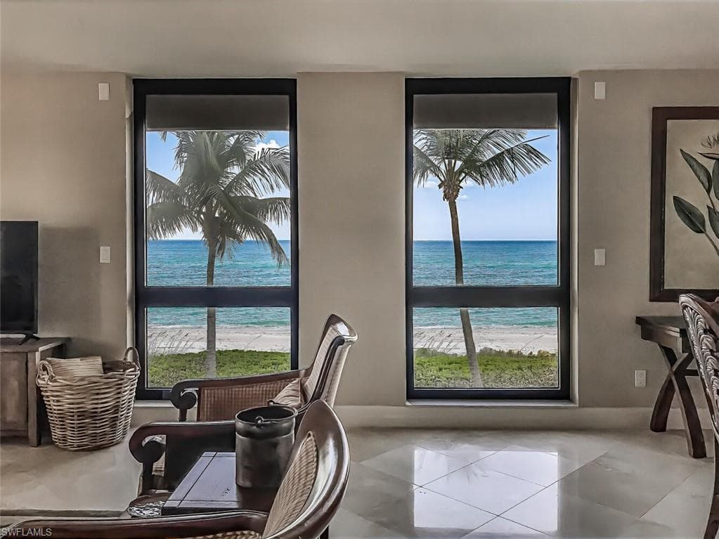 4005 Gulf Shore BLVD N 206 NAPLES, FL 34103