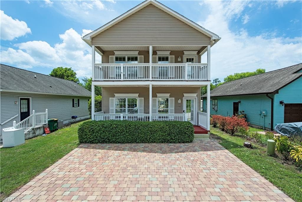 534 Leawood CIR NAPLES, FL 34104