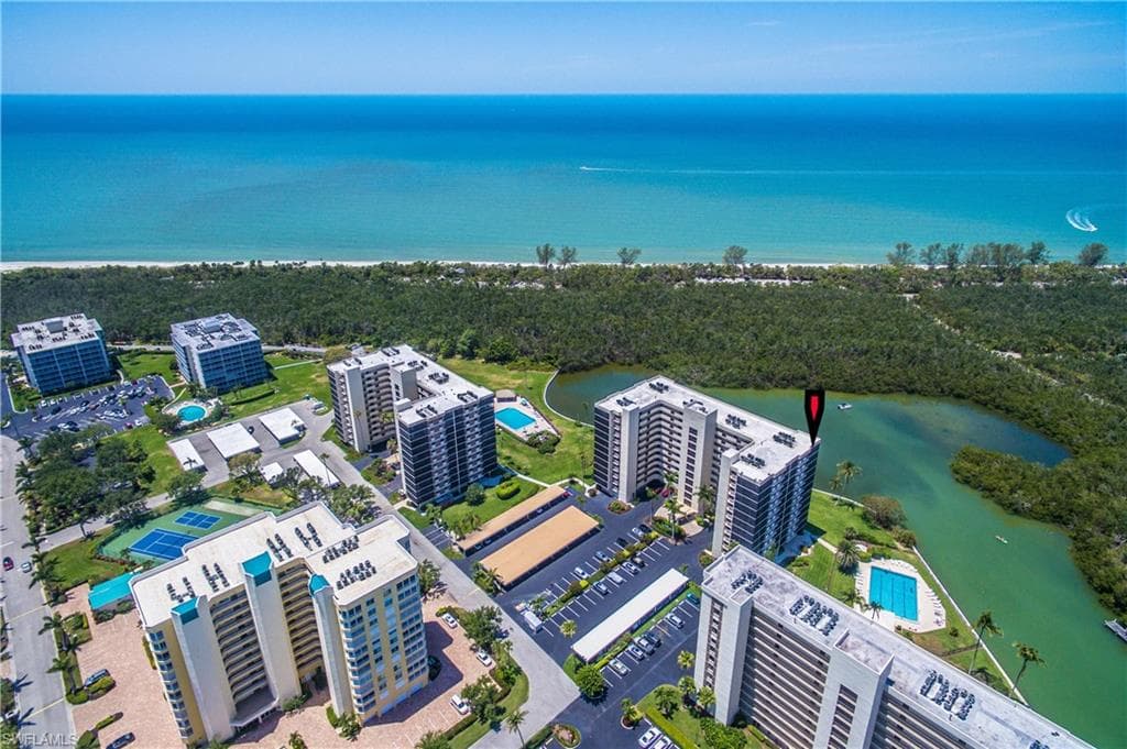 15 Bluebill AVE 1105 NAPLES, FL 34108