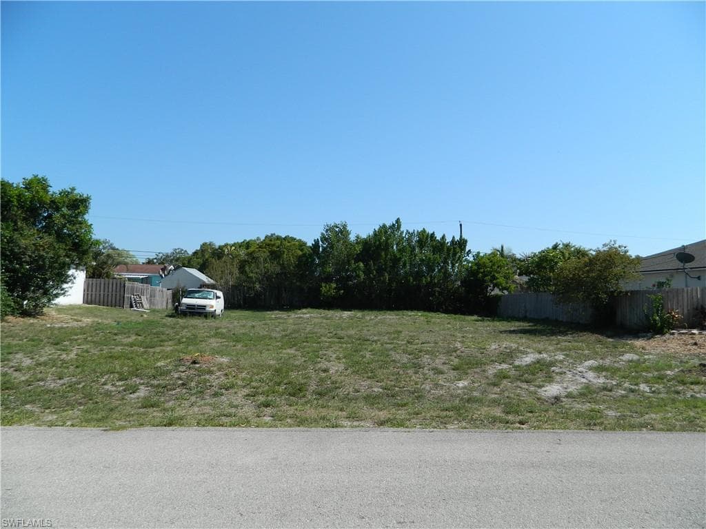 8418 Blackberry RD FORT MYERS, FL 33967