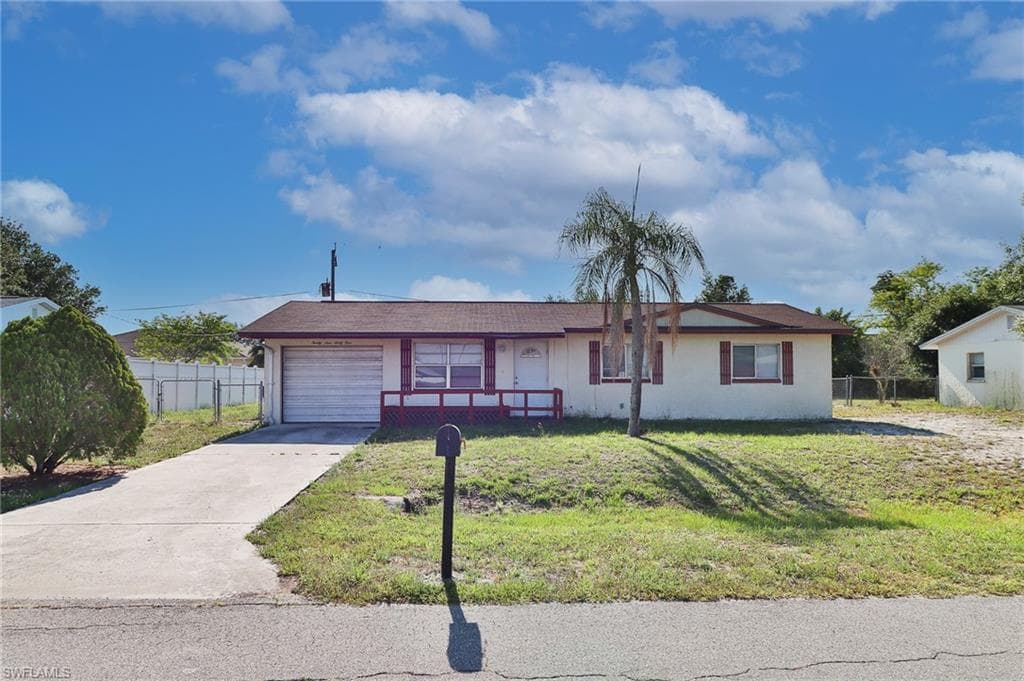 2961 Renee CT FORT MYERS, FL 33905