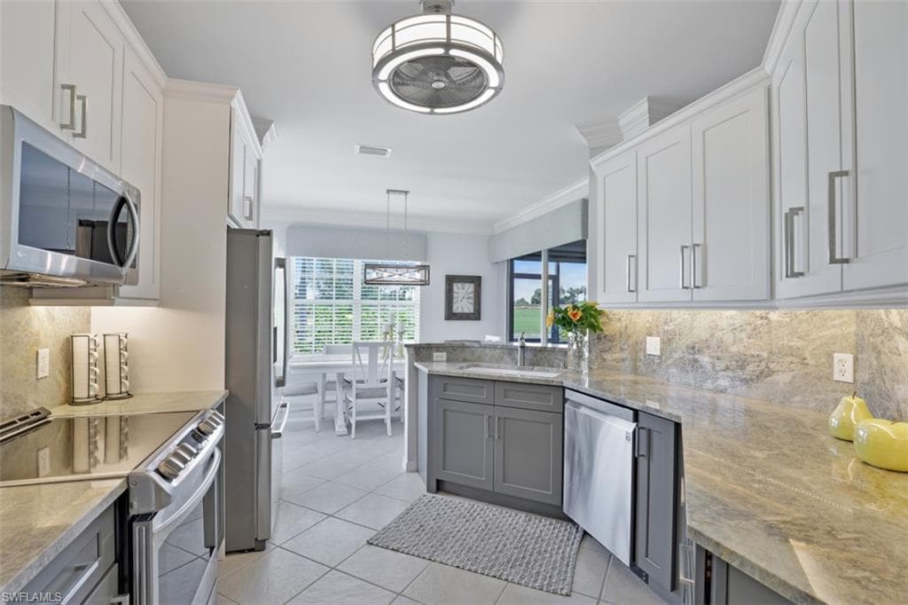 5926 Three Iron DR 3001 NAPLES, FL 34110